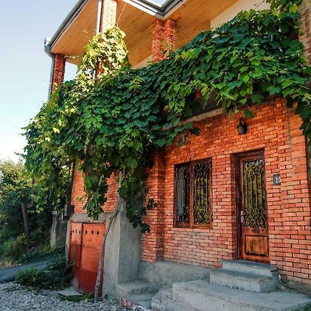 Luca Lili Hotel Сигнахи Екстериор снимка