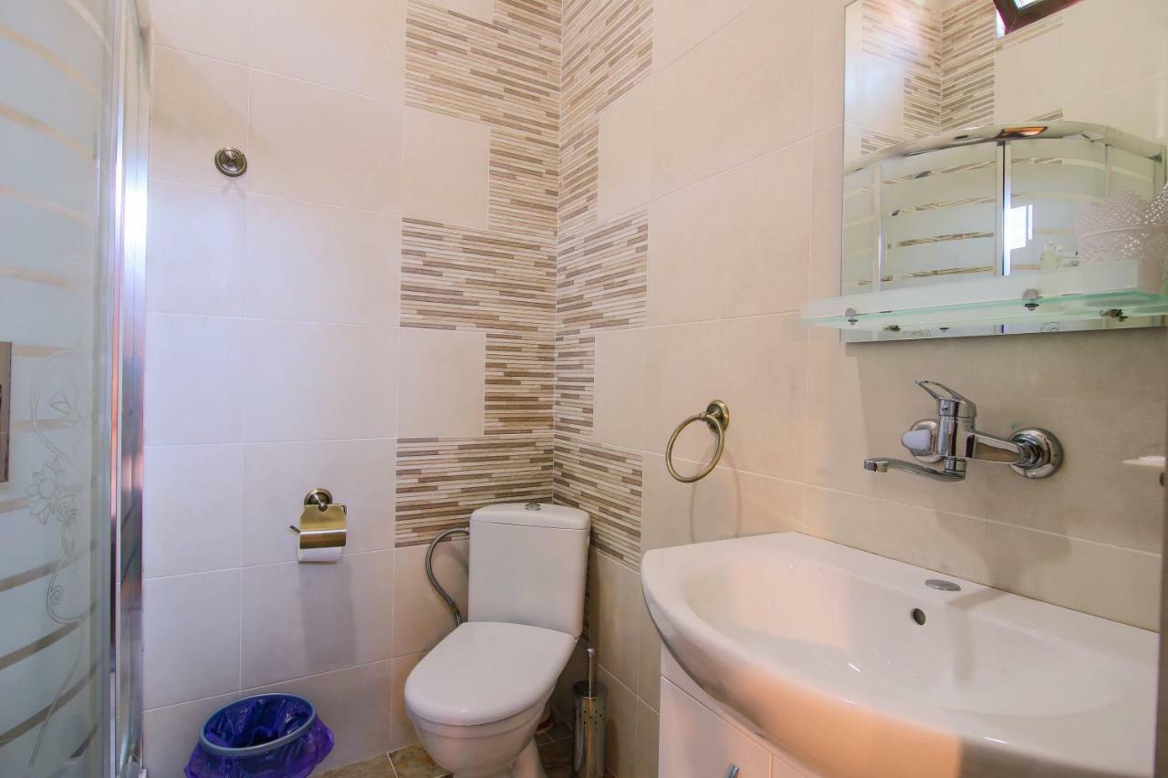 Luca Lili Hotel Сигнахи Екстериор снимка