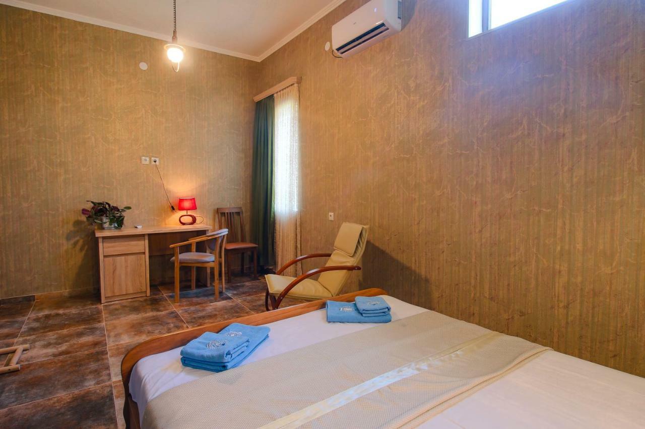 Luca Lili Hotel Сигнахи Екстериор снимка